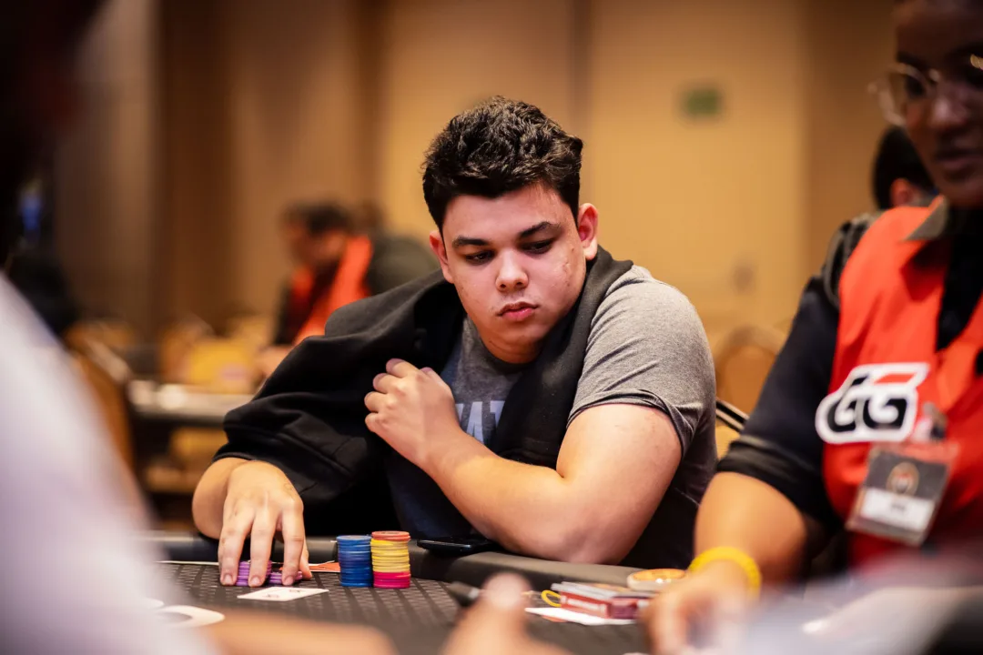Leonardo Nascimento vence Mini Bounty Builder HR no PokerStars e brasileiros brilham nos torneios online