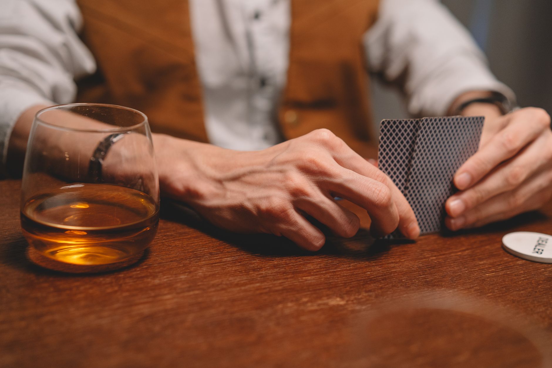 História e Evolução do Poker Texas Hold'em: Das Origens ao Fenômeno Global