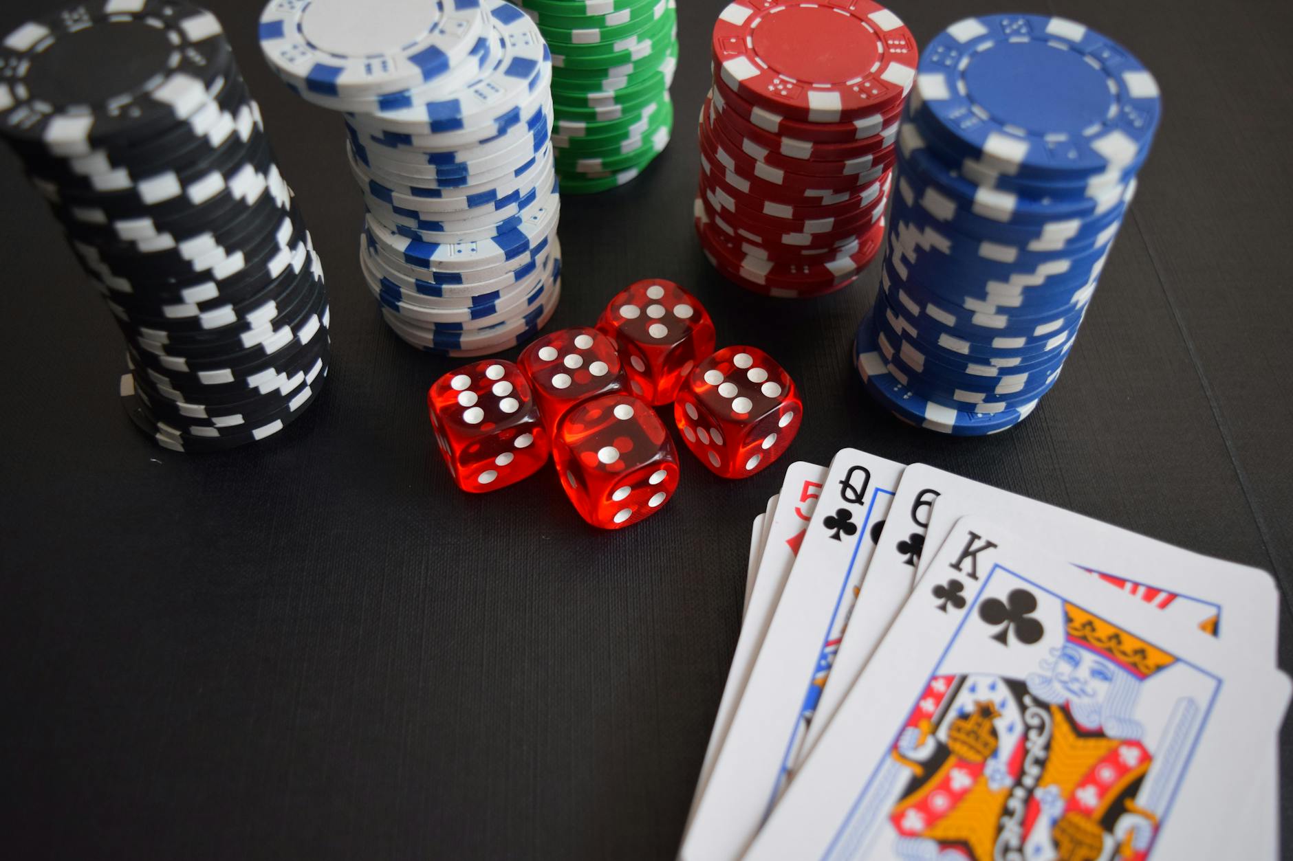 Overbet no Poker: Quando Apostar Mais do Que o Pote Faz Sentido e Como Lucrar com Isso