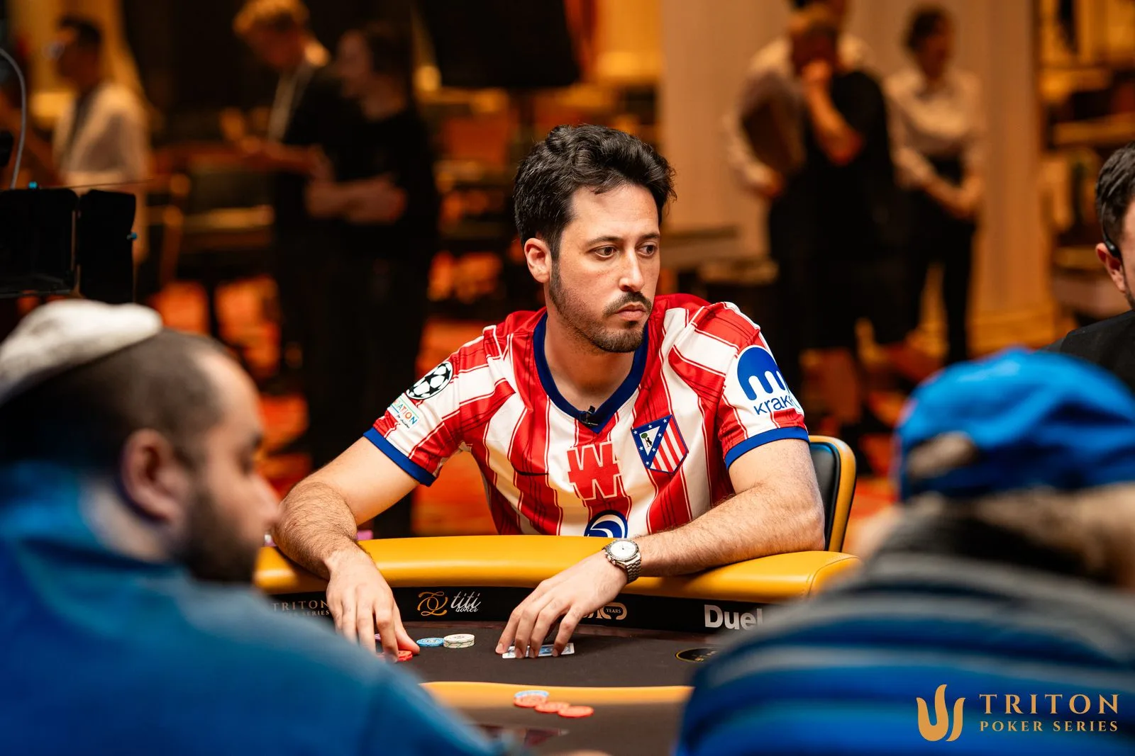 Torneios High Stakes são lucrativos? O que o debate entre Mateos e Negreanu revela sobre o poker de elite